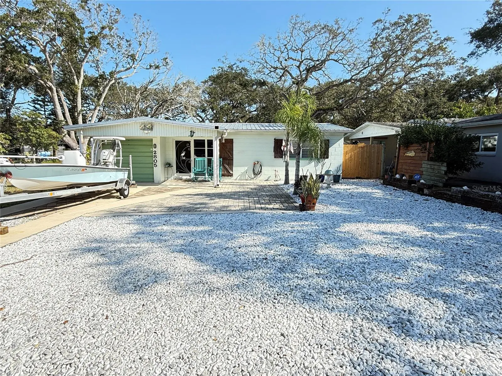 2805 Saxon Drive, FL