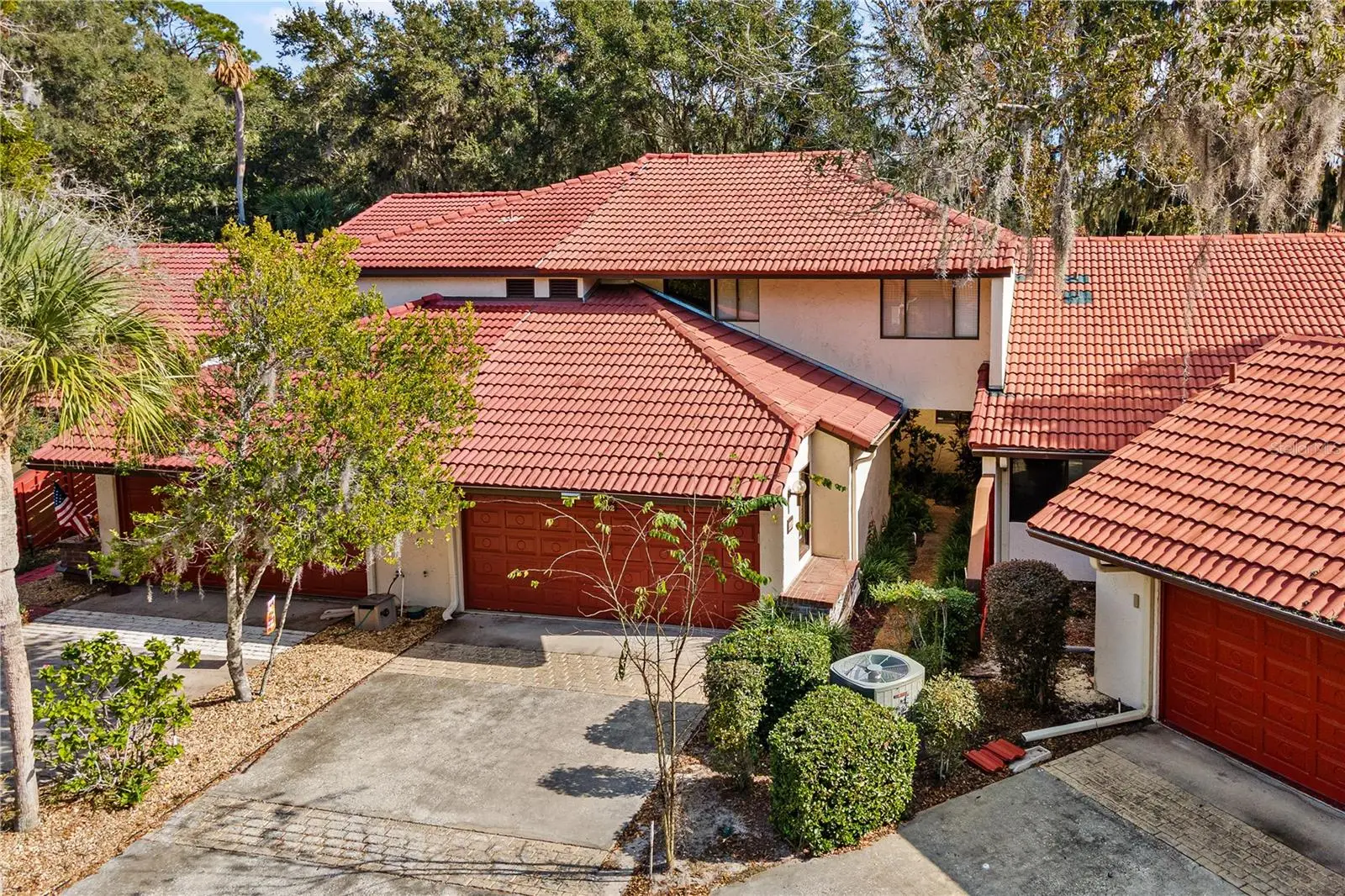 402 Clusterwood Drive, FL