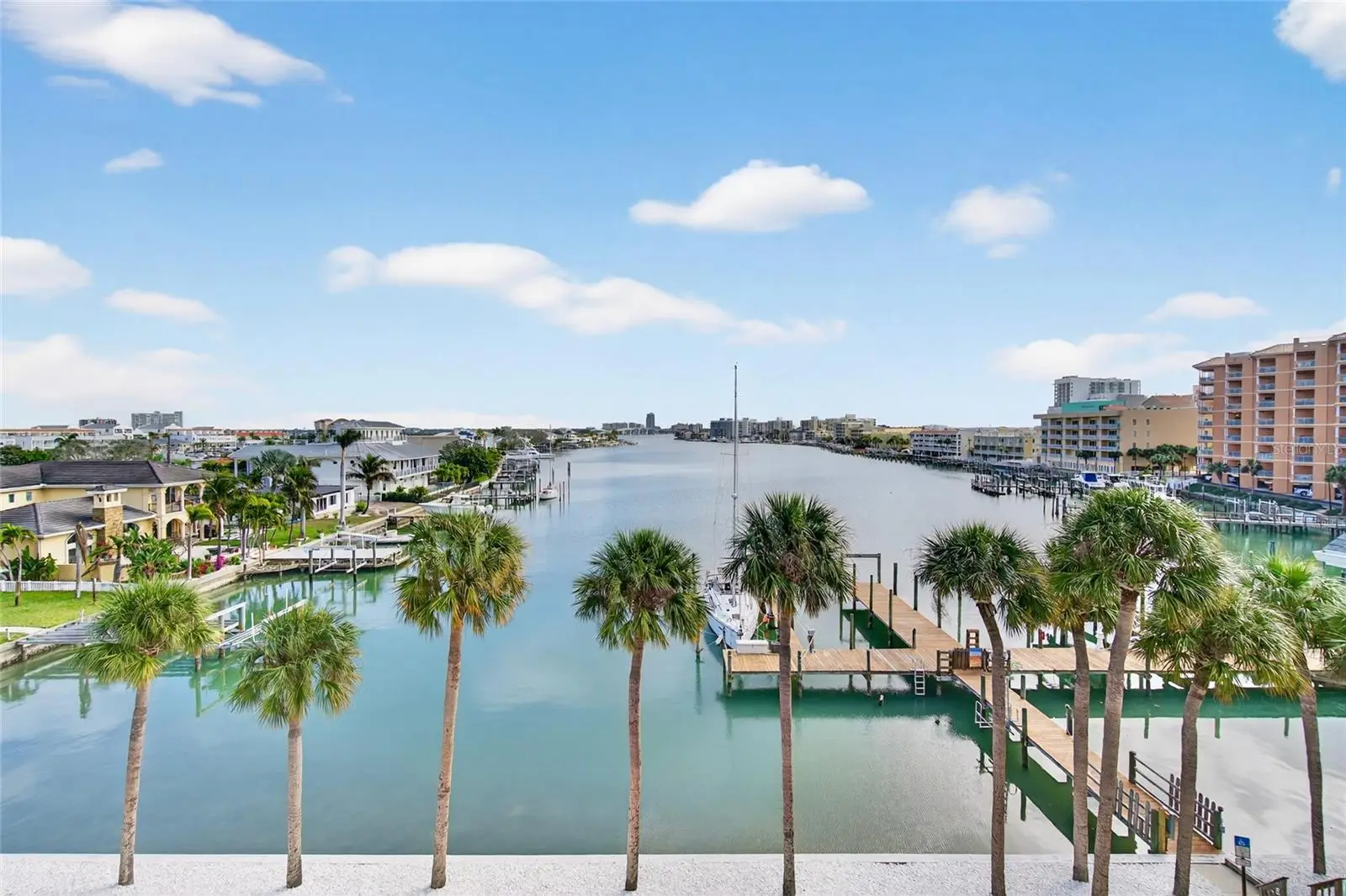 445 Hamden Drive, FL