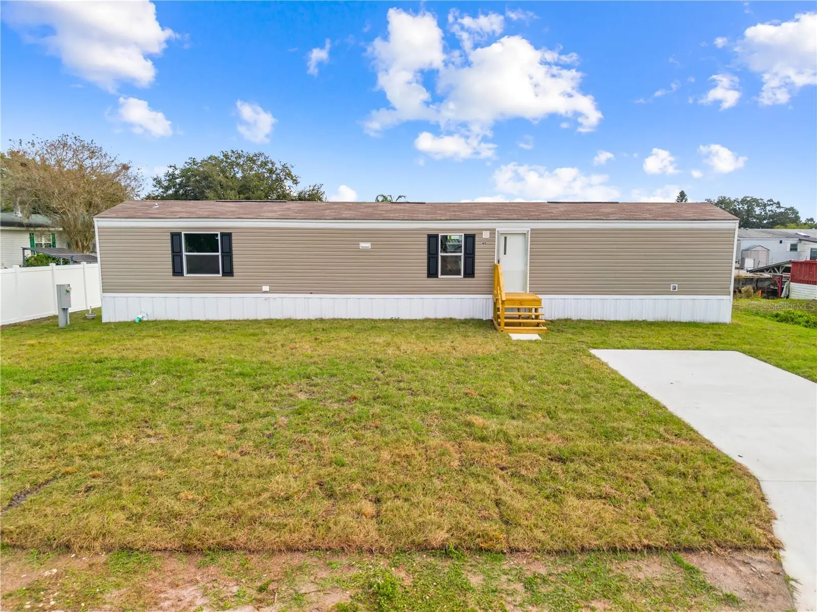 411 Lagoon Court, FL