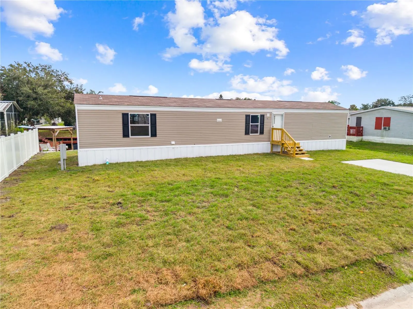 411 Lagoon Court, FL