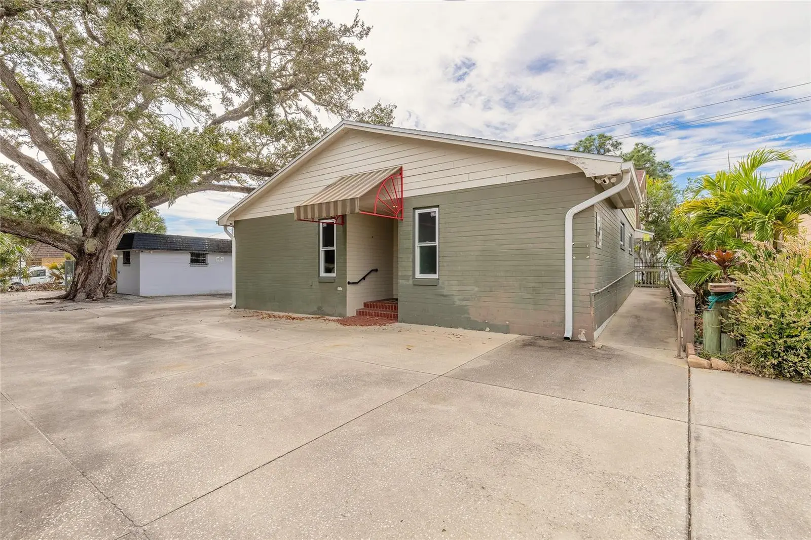 555 Ballough Road, FL