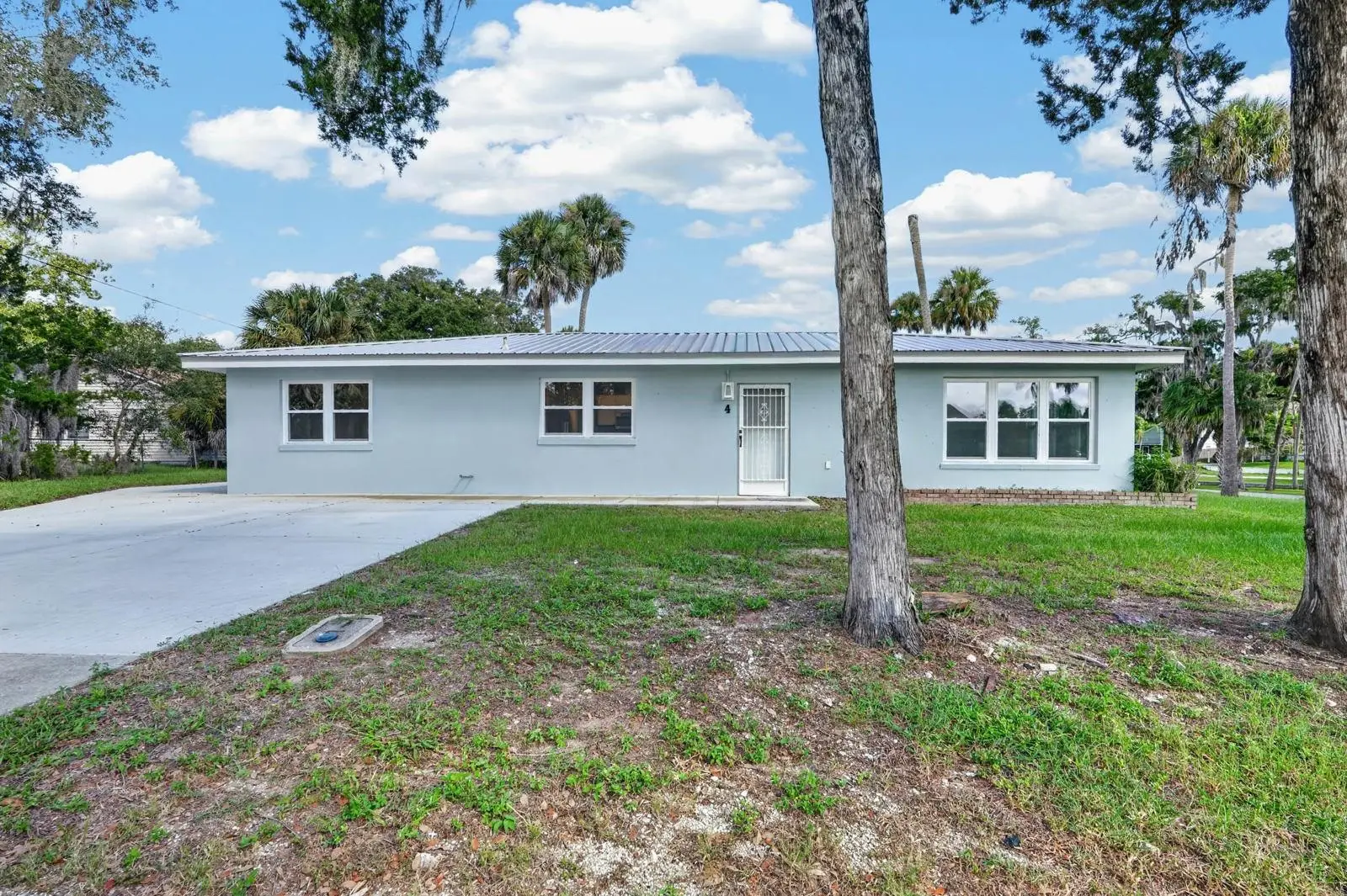 4 Main Street, FL
