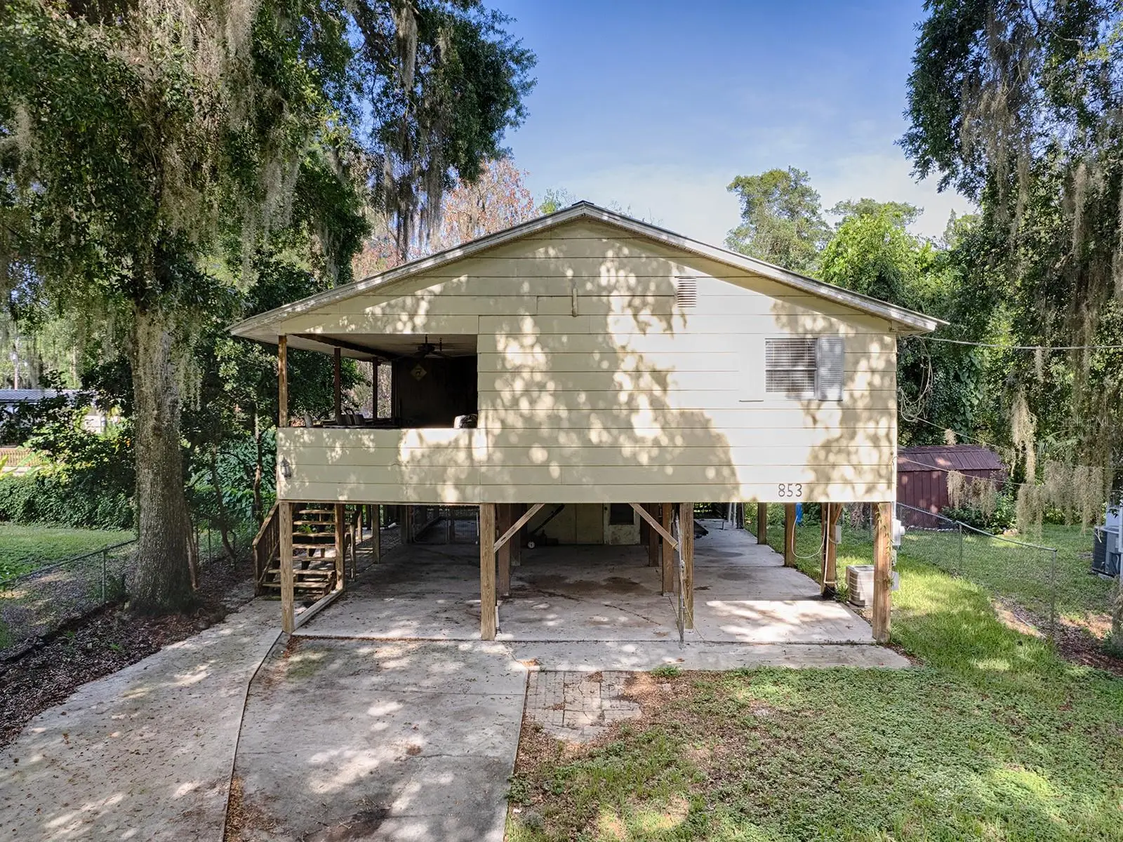 853 Cr 484, FL