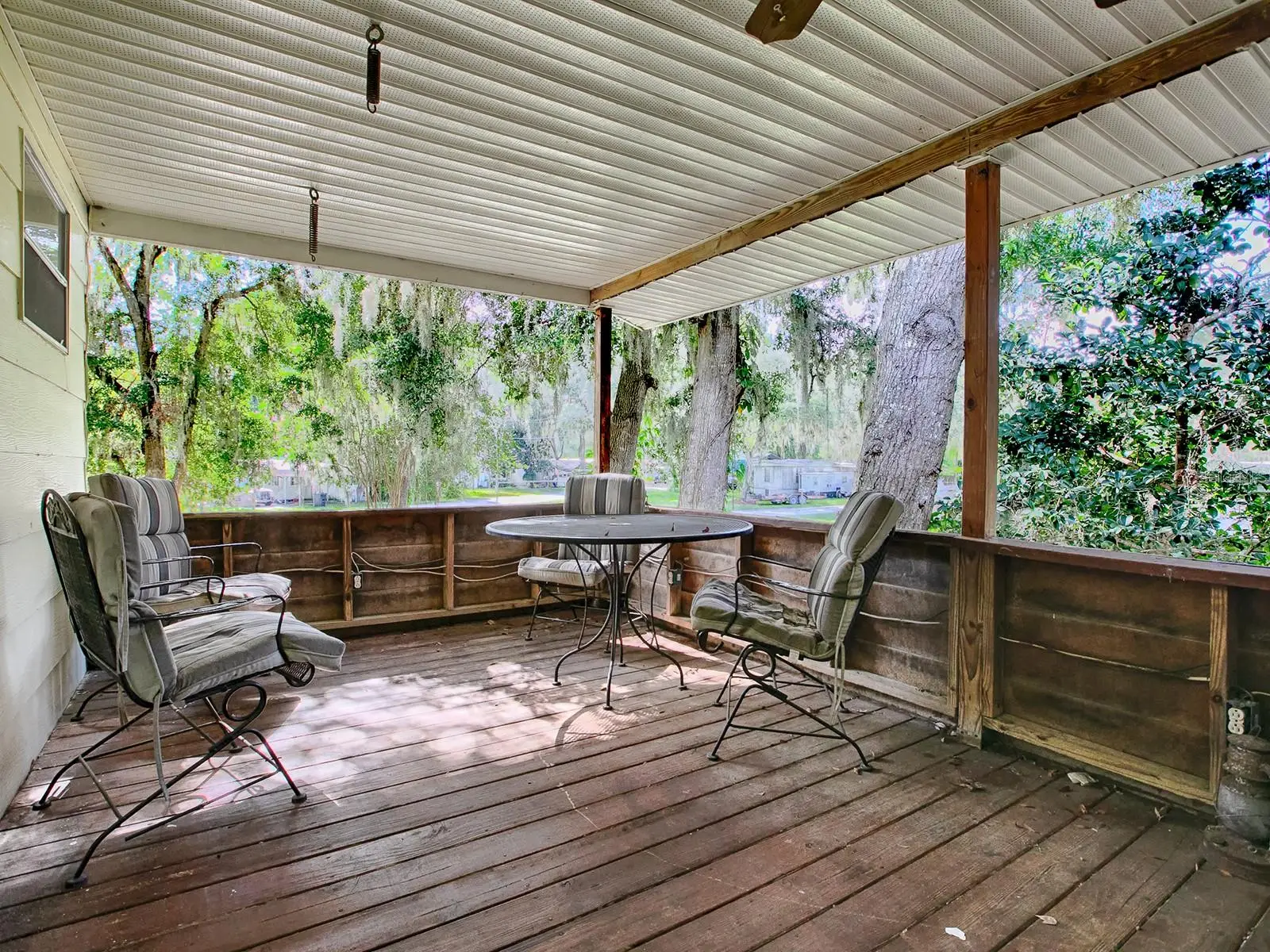 853 Cr 484, FL