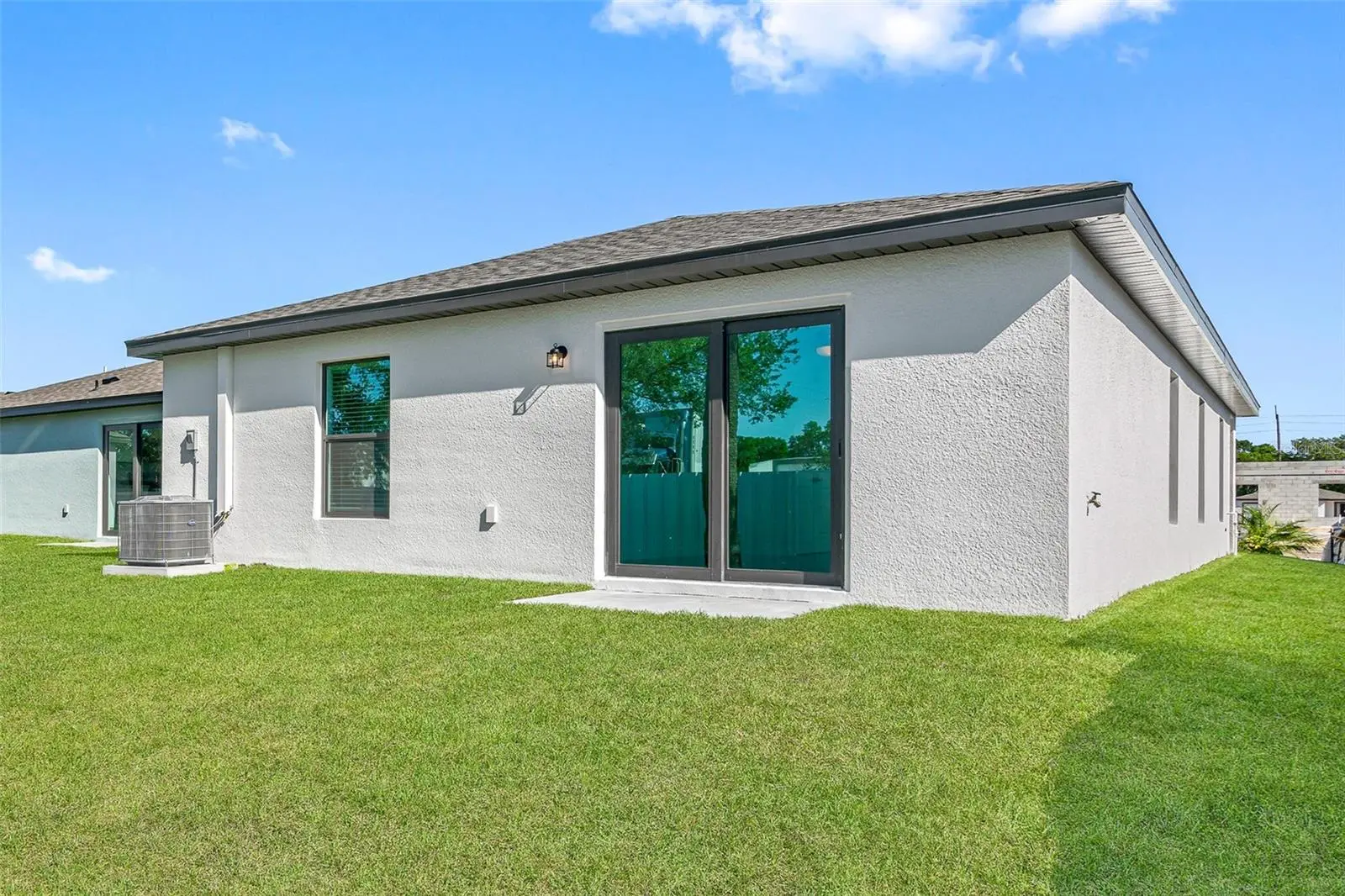 596 Blackthorn Drive, FL