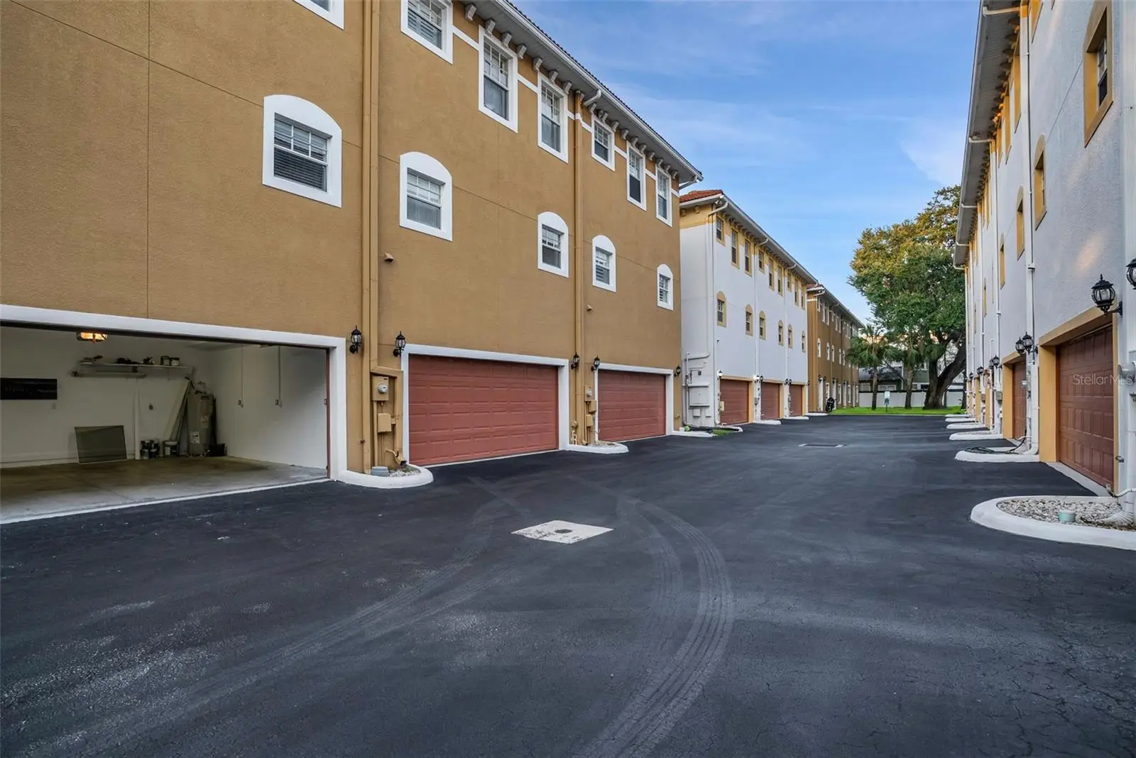 111 Albany Avenue, FL