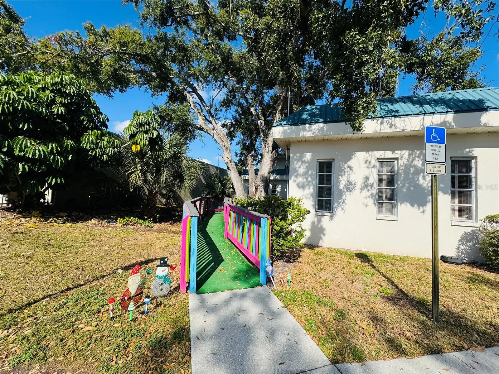 4509 Bee Ridge Road, FL