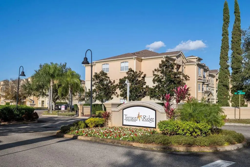 302 Terrace Ridge Circle, FL