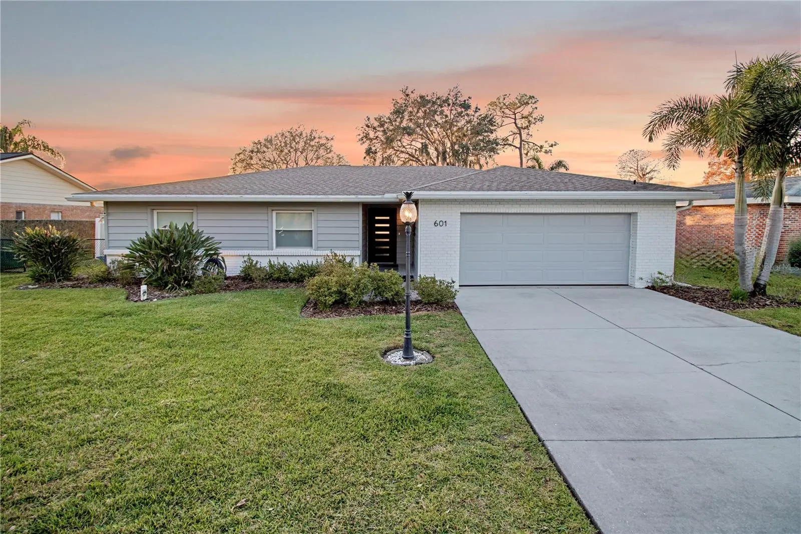 601 Lake Pansy Drive, FL