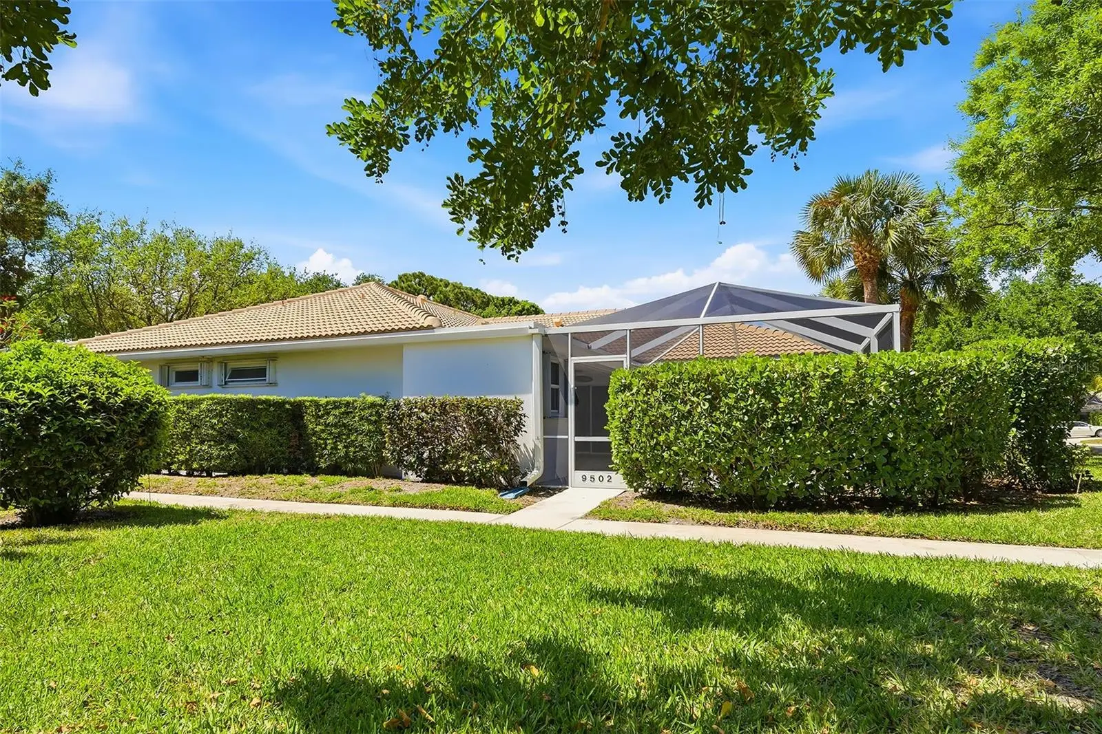 9502 Chapman Oak Court, FL