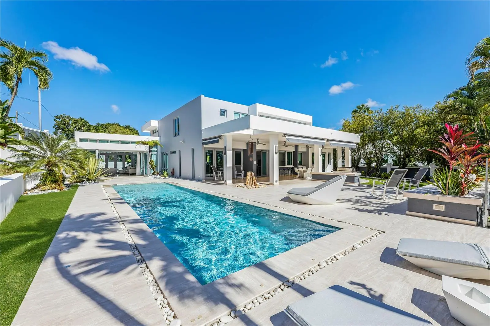 B32 Eastside Court, PR