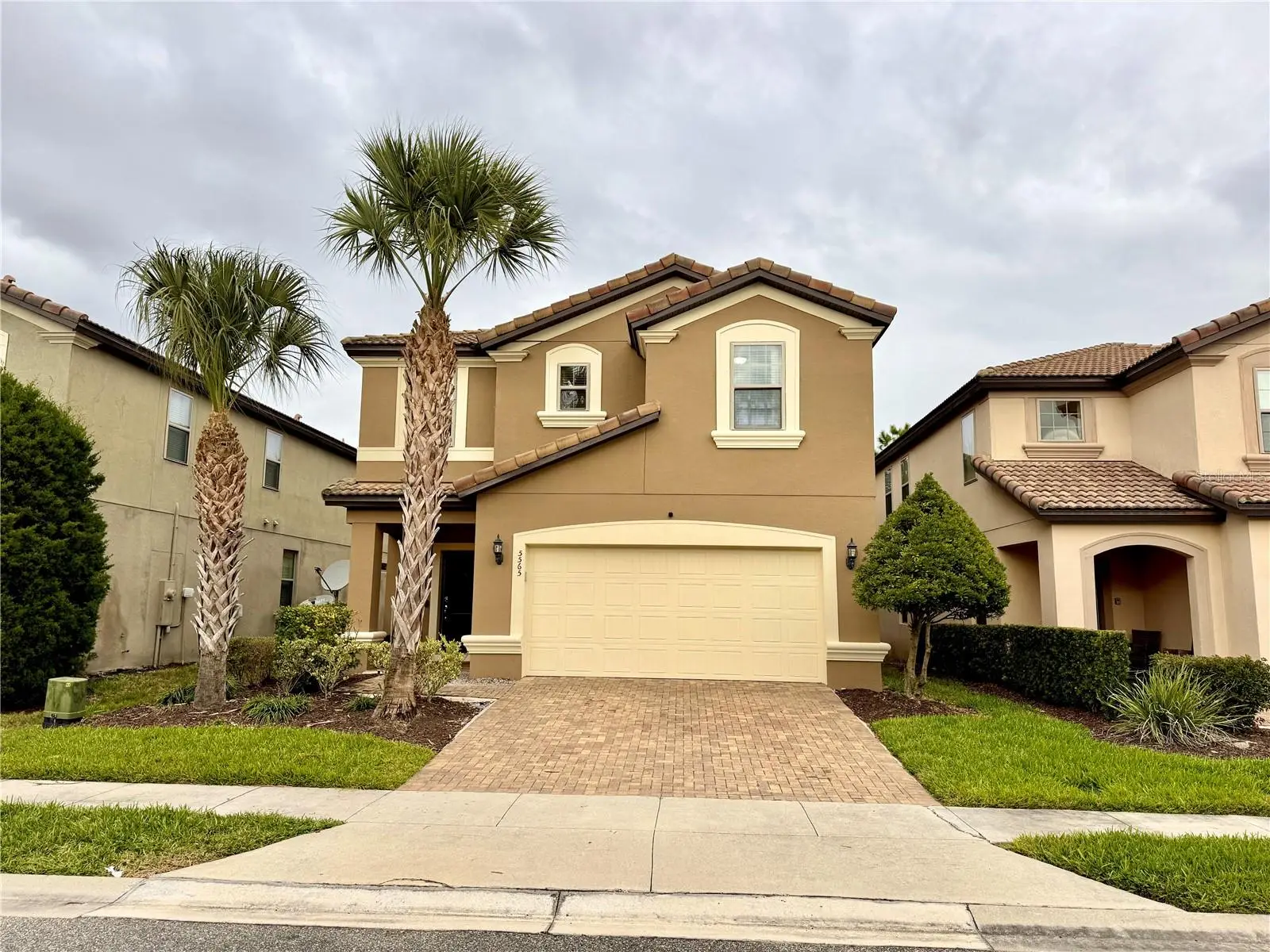 5565 Misty Oak Circle, FL