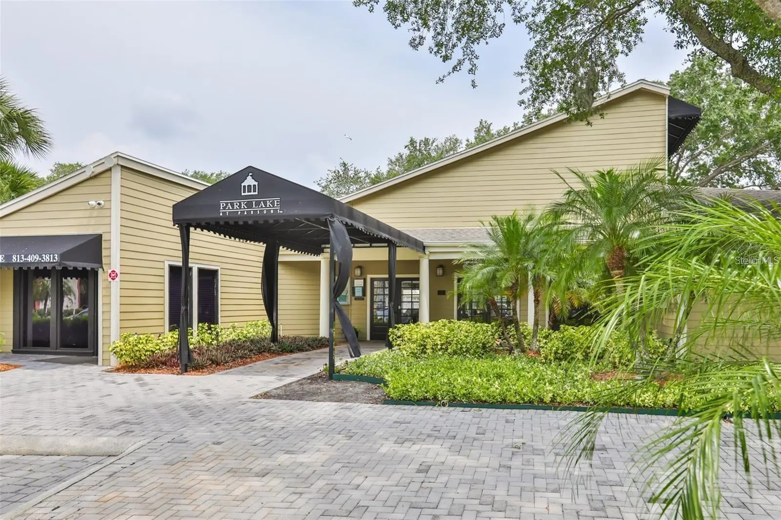 215 Lake Brook Circle, FL