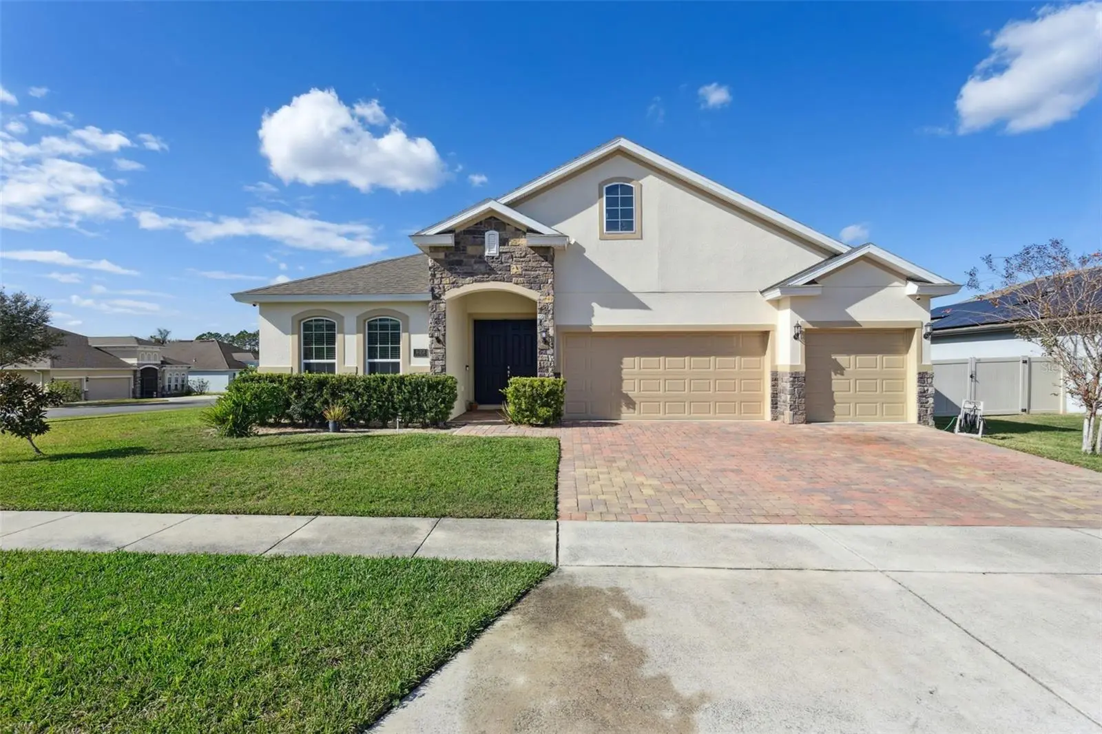 523 Bellissimo Place, FL