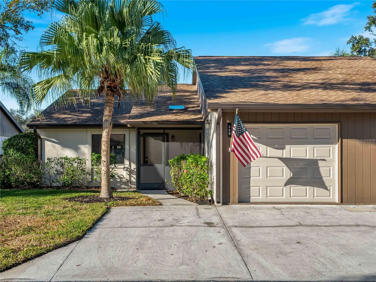 365 Oak Hill Way, FL