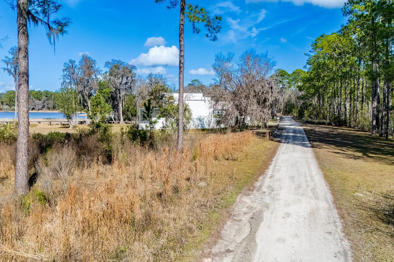 Lakeshore Drive, FL