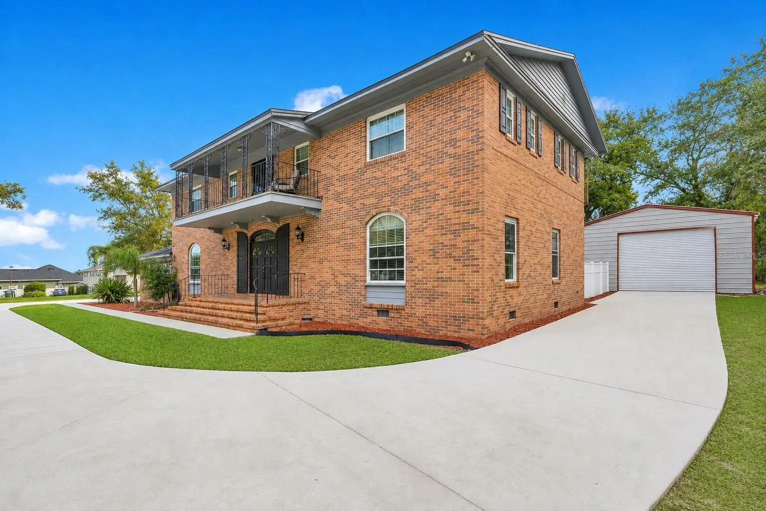 811 Fairlington Drive, FL