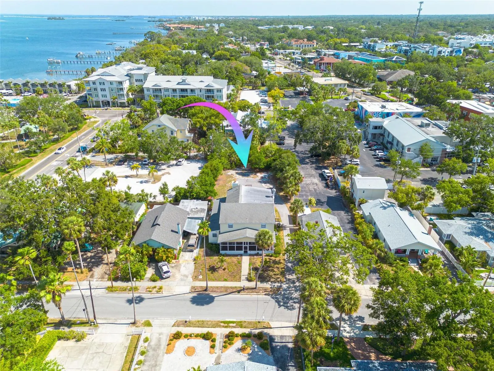 220 Scotland Street, FL
