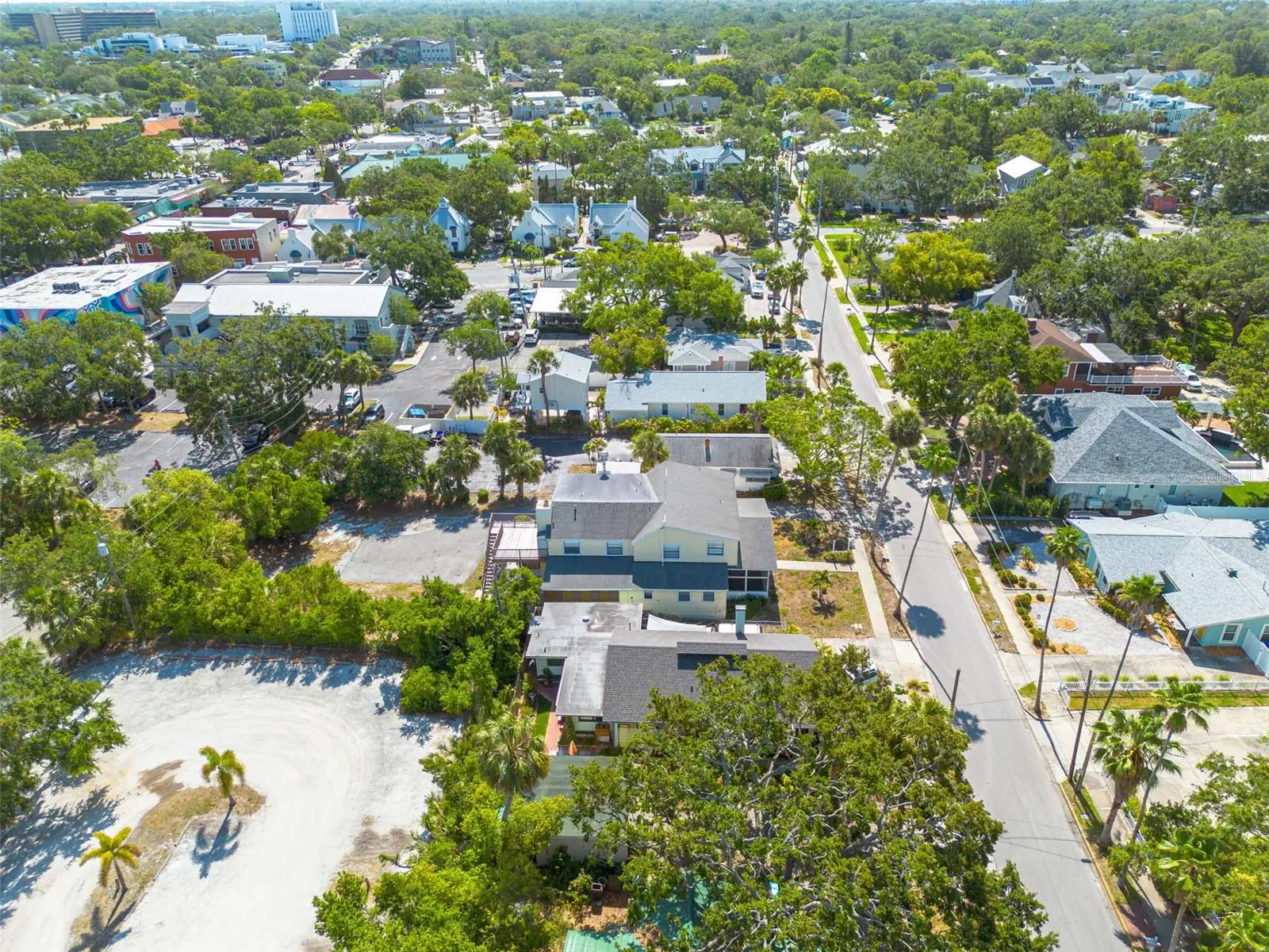 220 Scotland Street, FL
