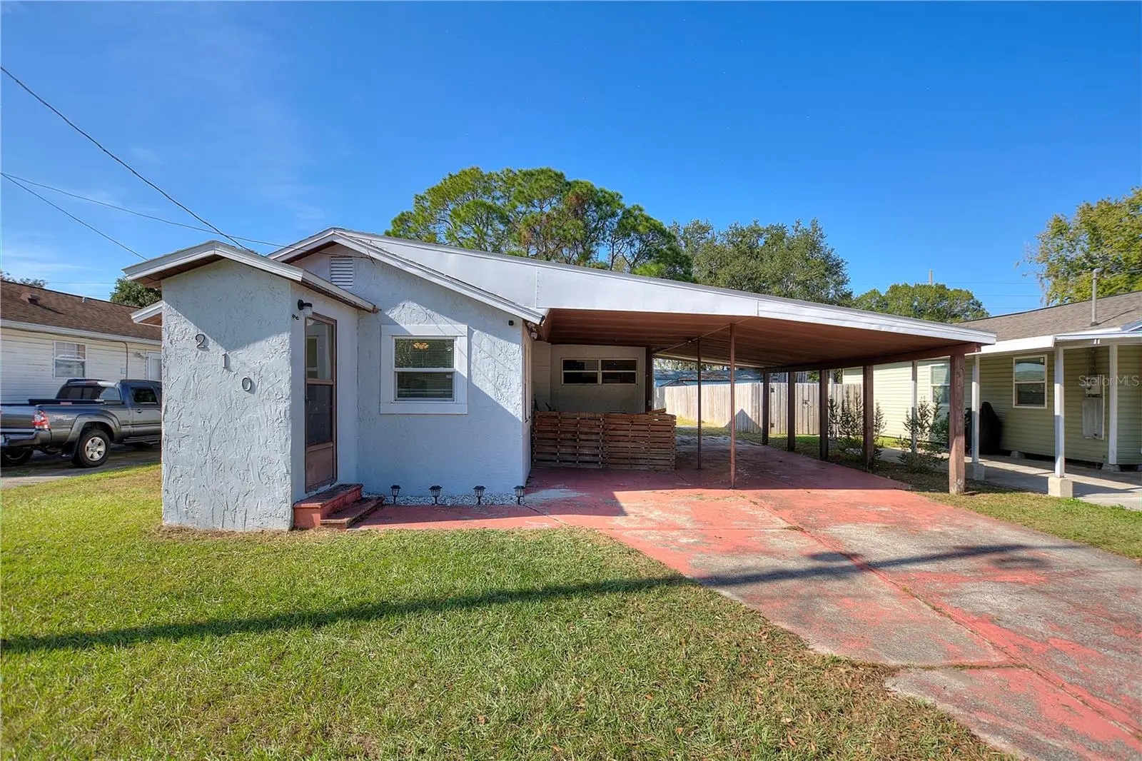 210 Florida Drive, FL