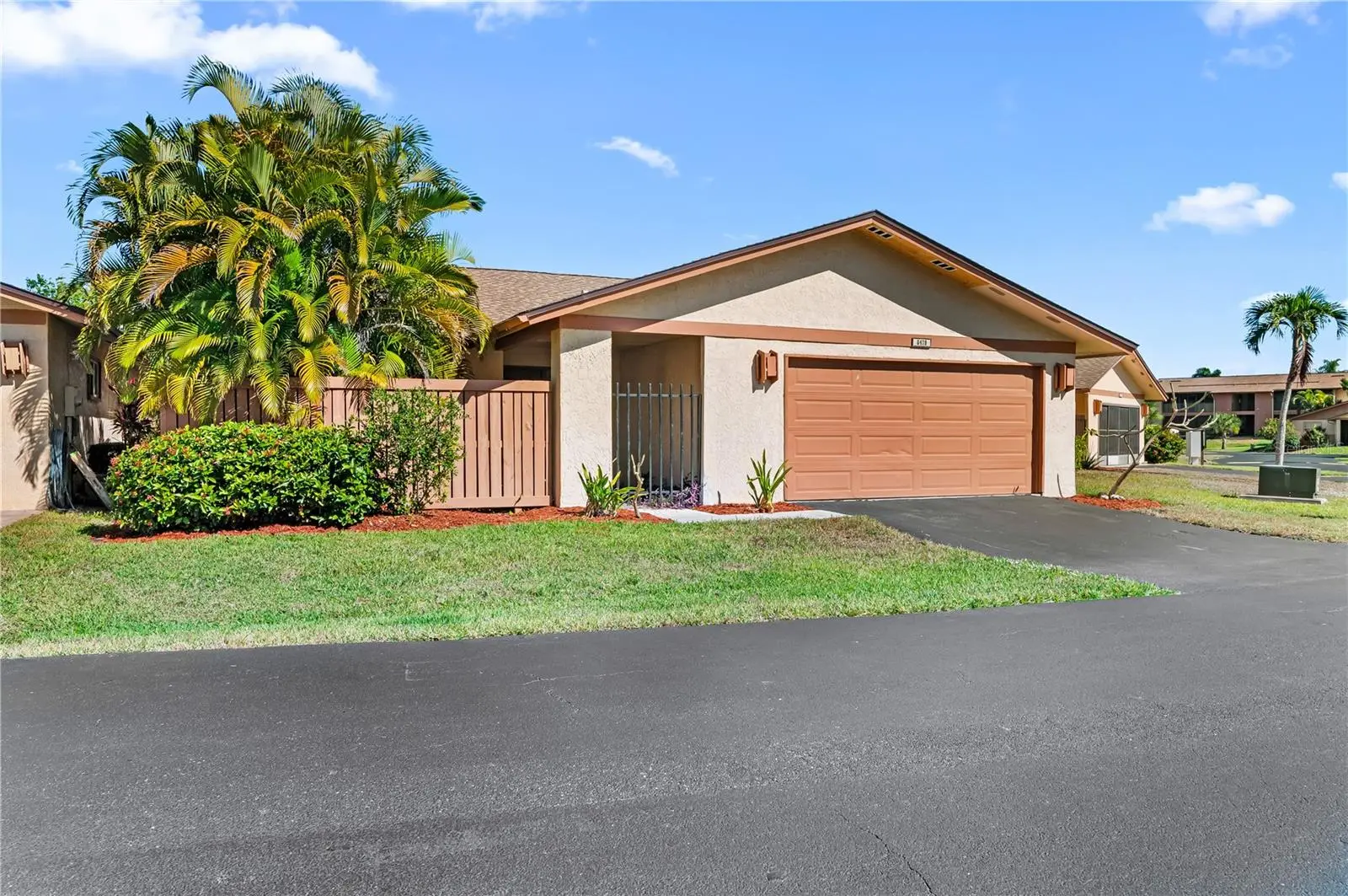 6479 Royal Woods Drive, FL