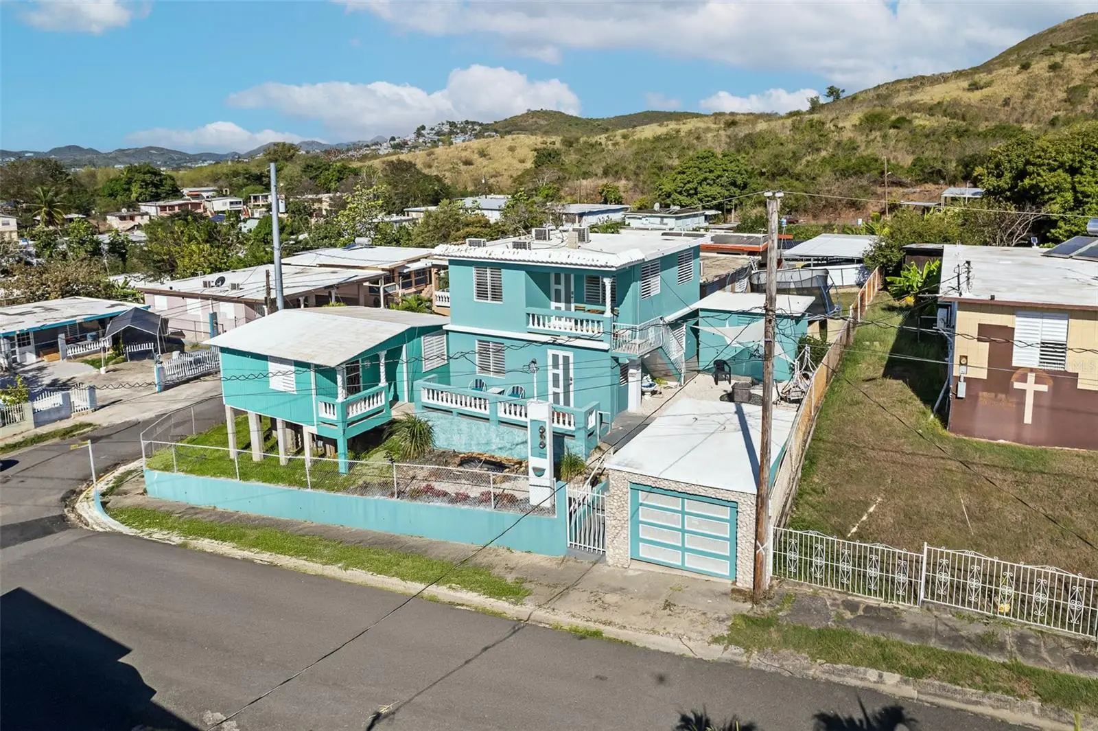 Solar 124 Calle 4, PR