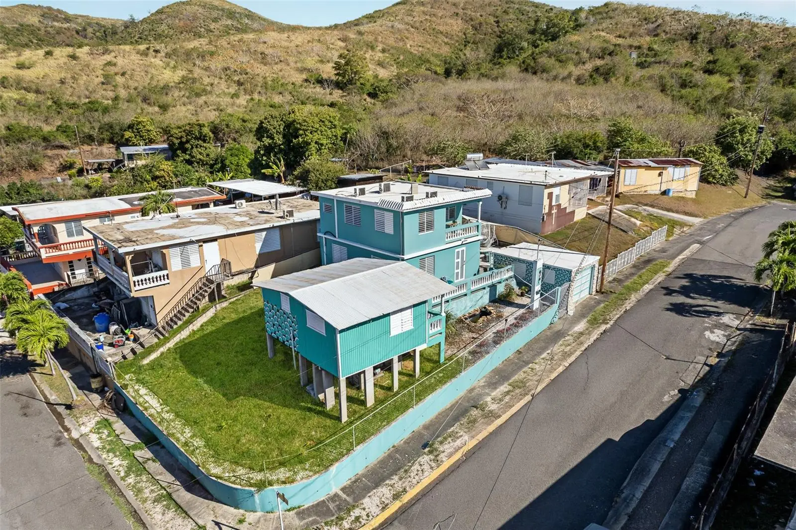 Solar 124 Calle 4, PR