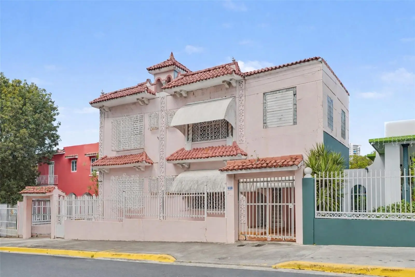 508 Ave. Sagrado Corazon Avenue, PR