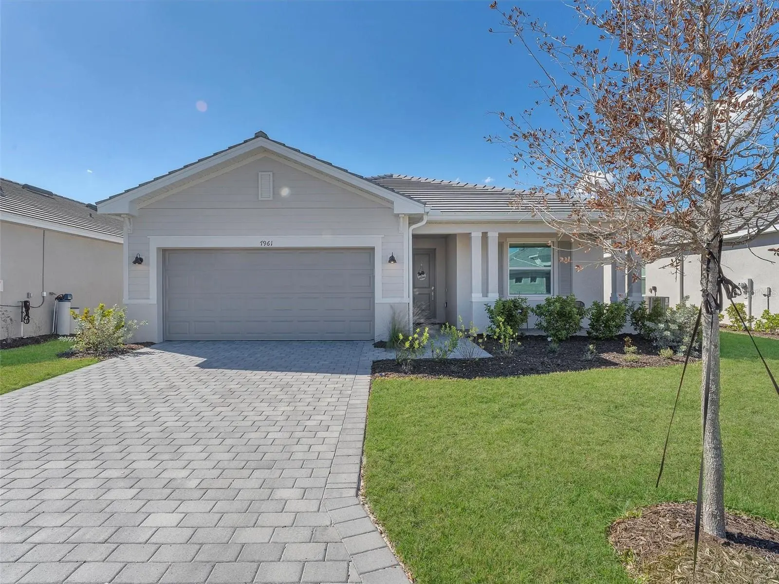 7961 Lakes Edge Lane, FL
