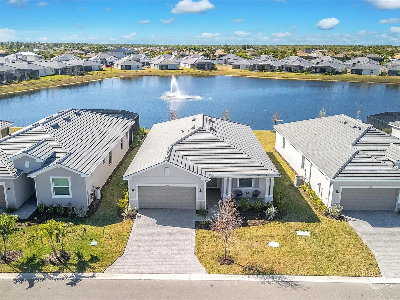 7961 Lakes Edge Lane, FL