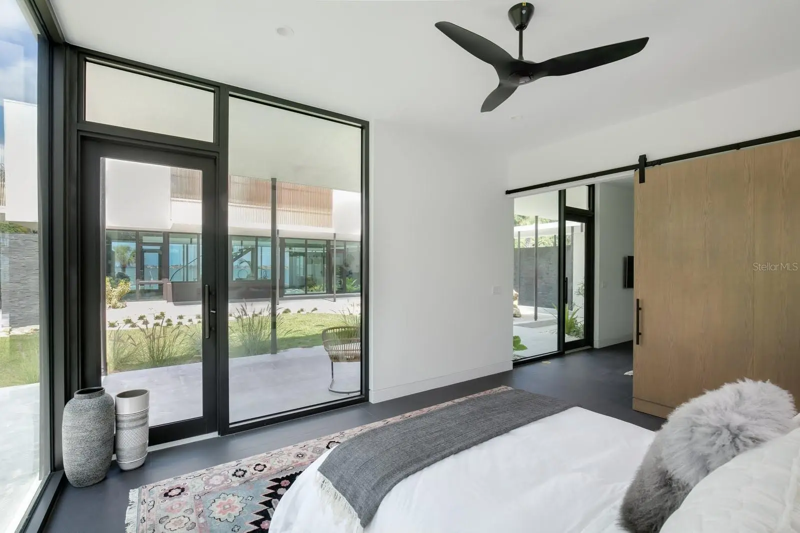 1500 Bayview Drive, FL