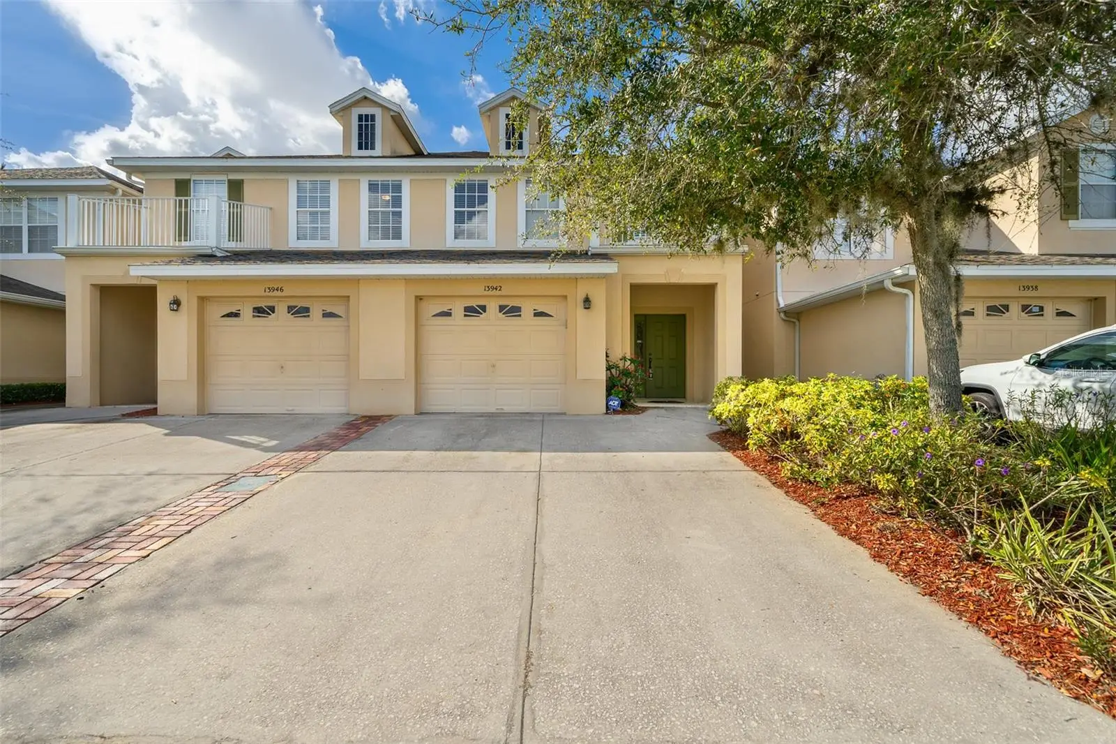 13942 Dove Wing Court, FL