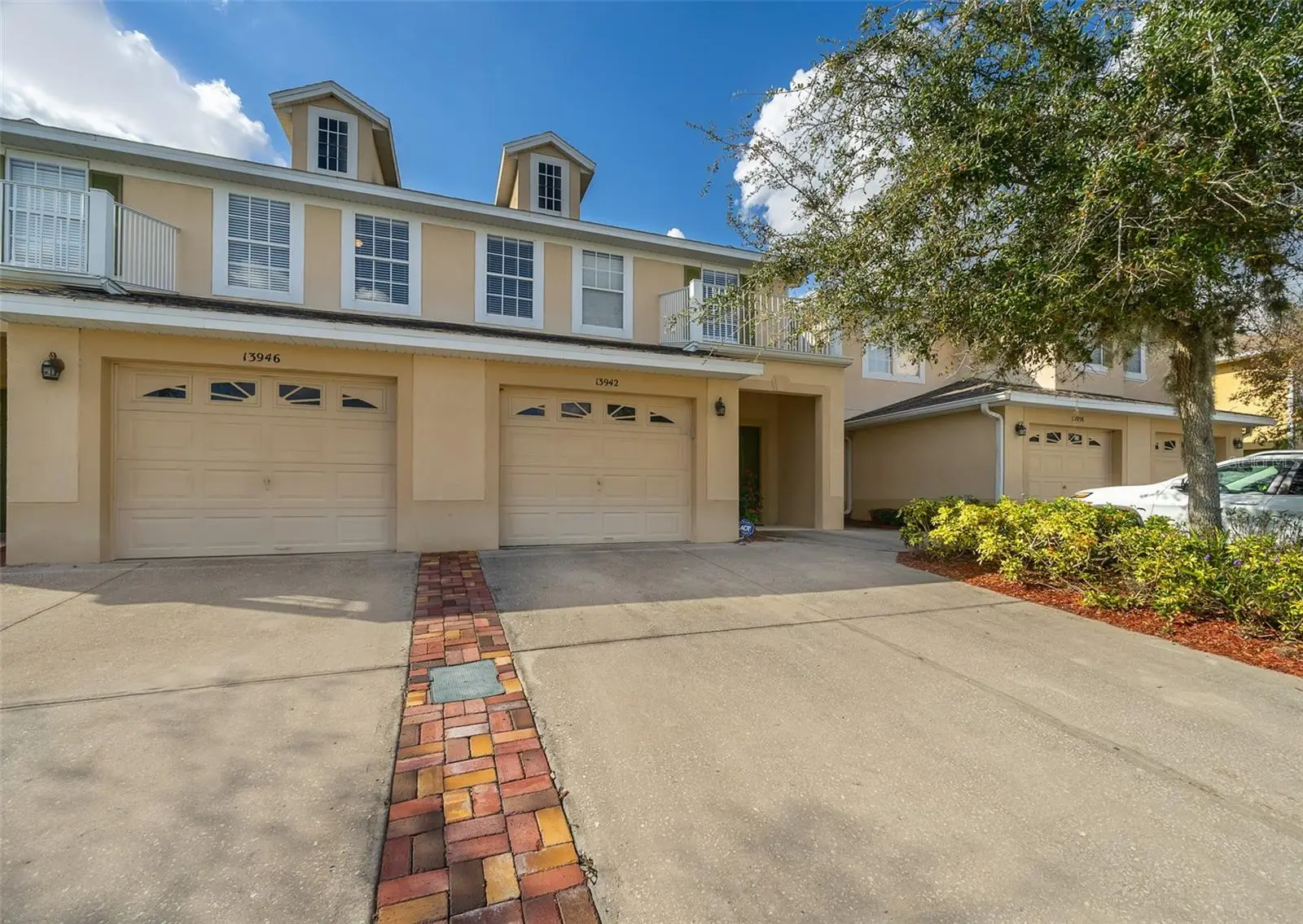 13942 Dove Wing Court, FL