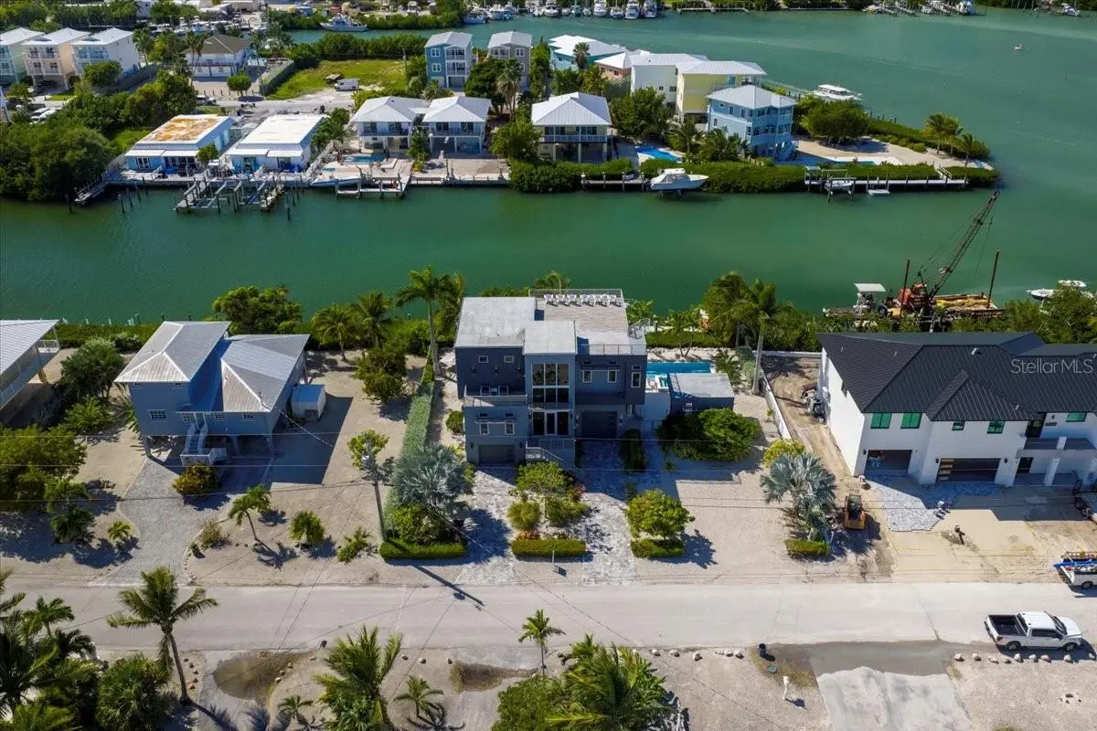 118 Avenue, FL
