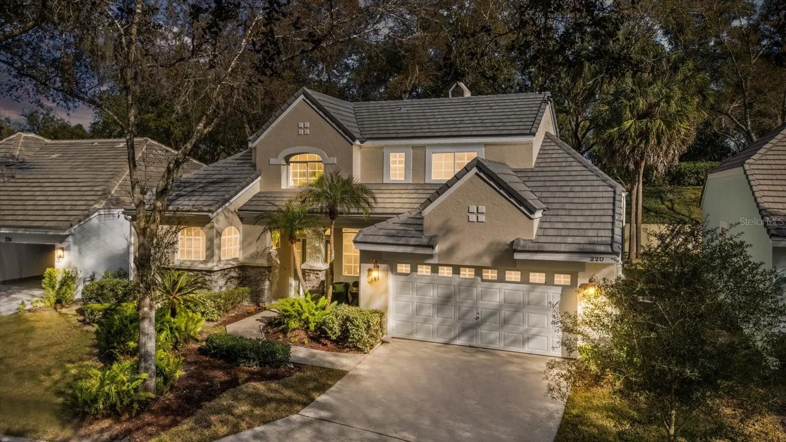 220 Wimbledon Circle, FL