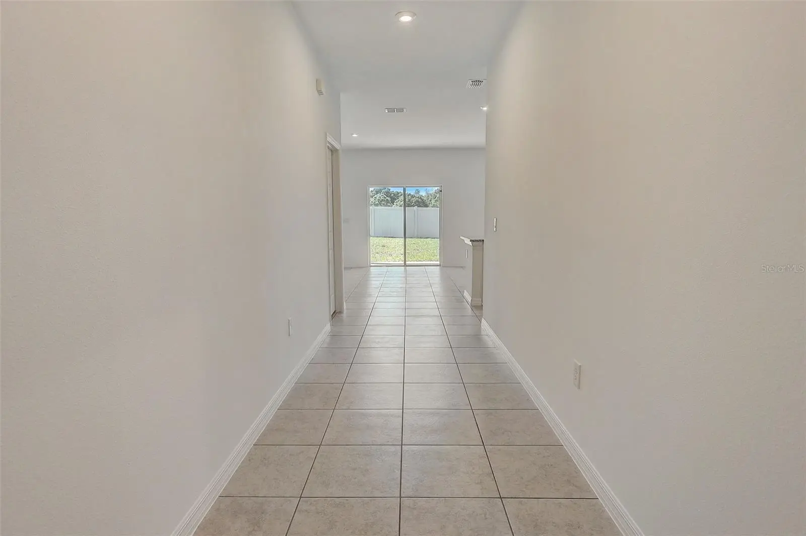 929 Pearlwood Loop, FL