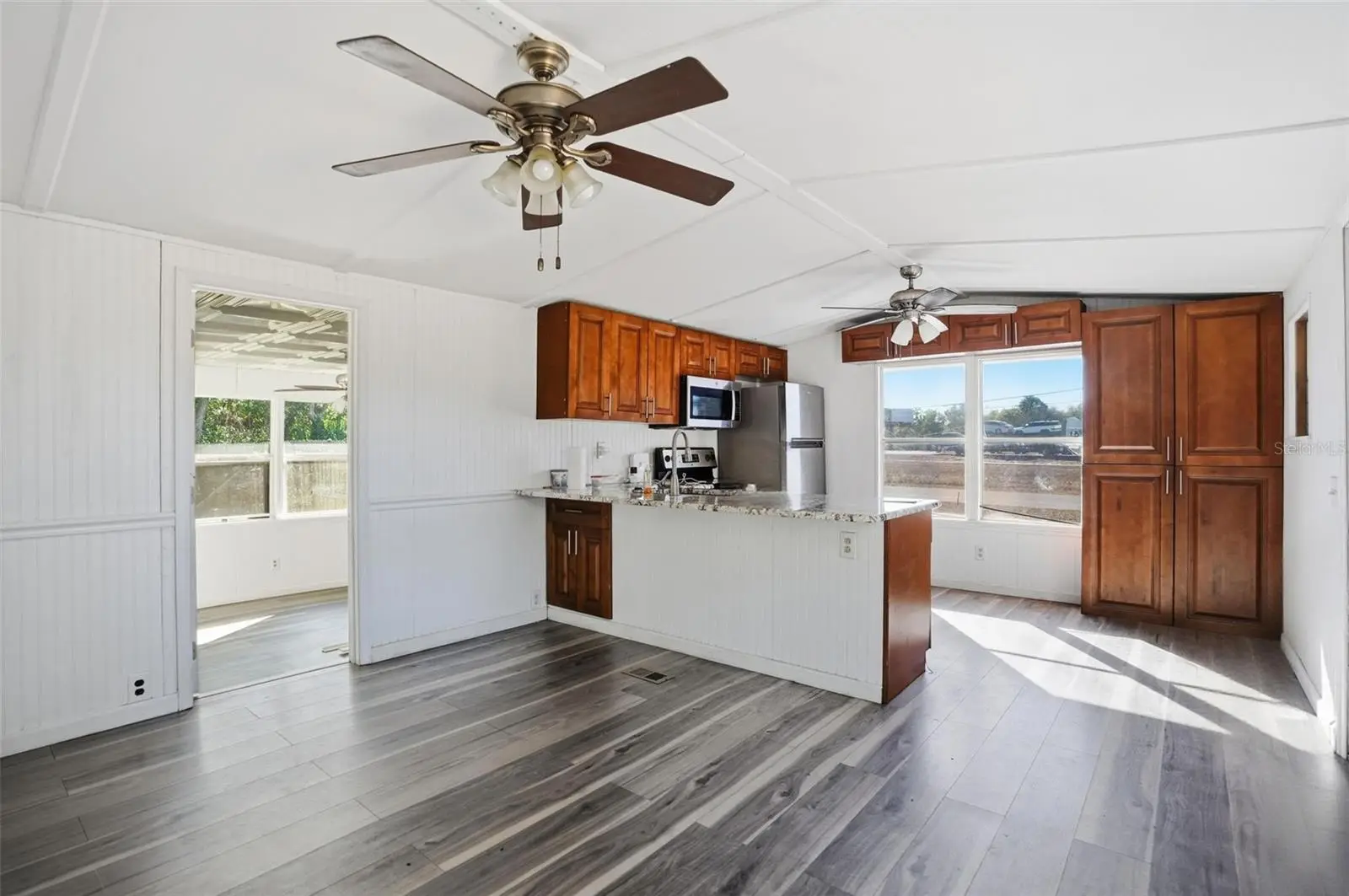 9727 Lake Drive, FL
