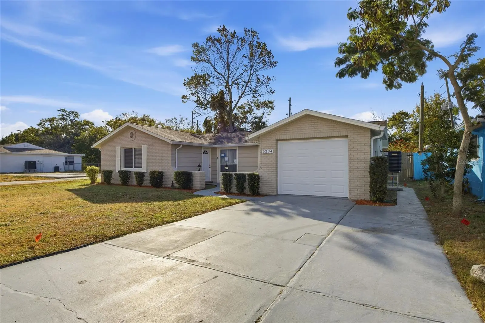 6204 Westport Drive, FL