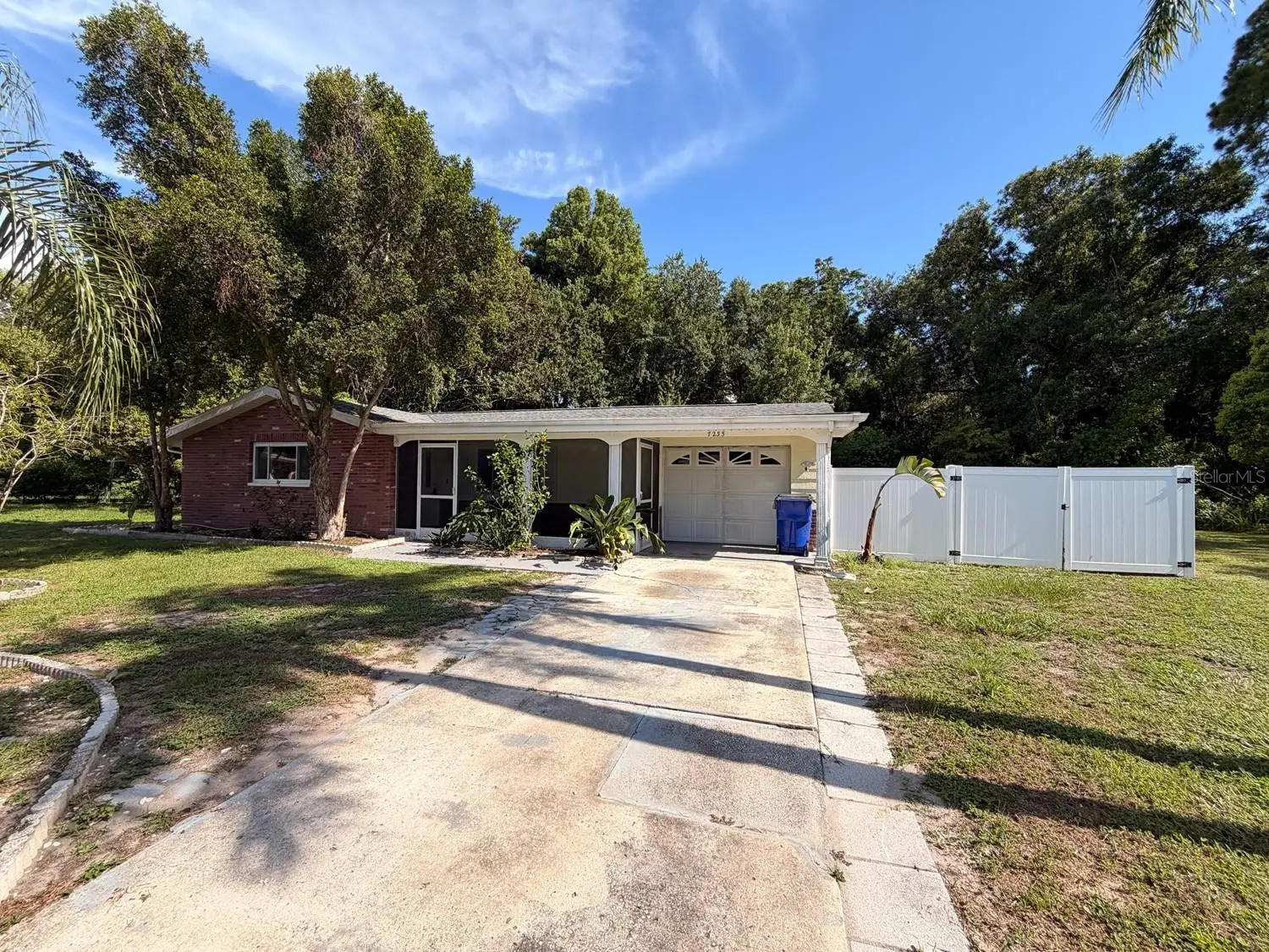 7235 Redbud Court, FL