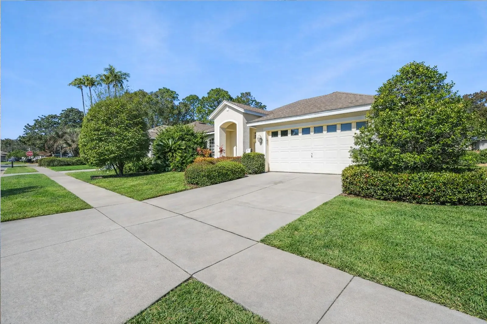 8032 Pine Hollow Drive, FL
