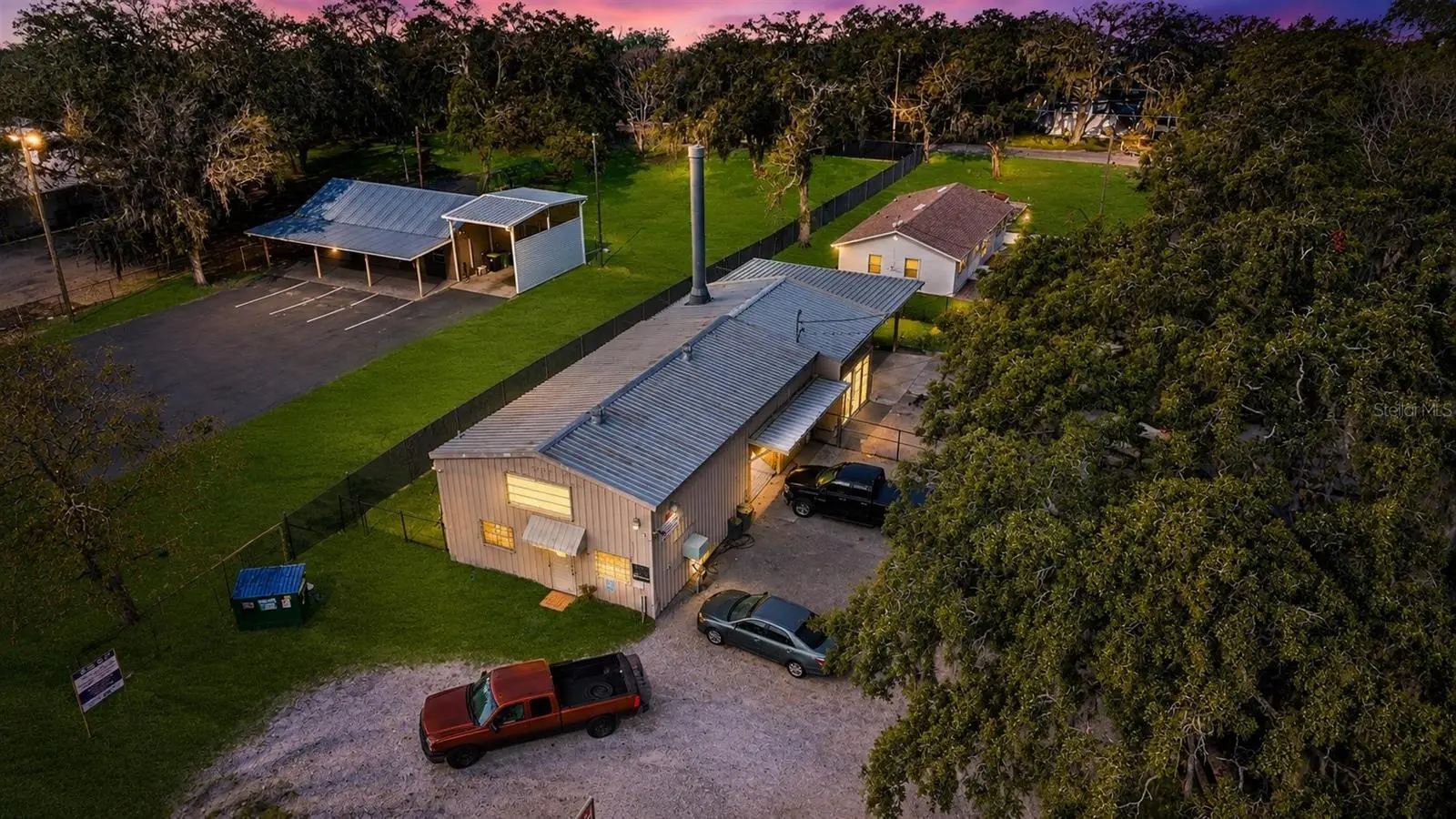 10 Barry Avenue, FL