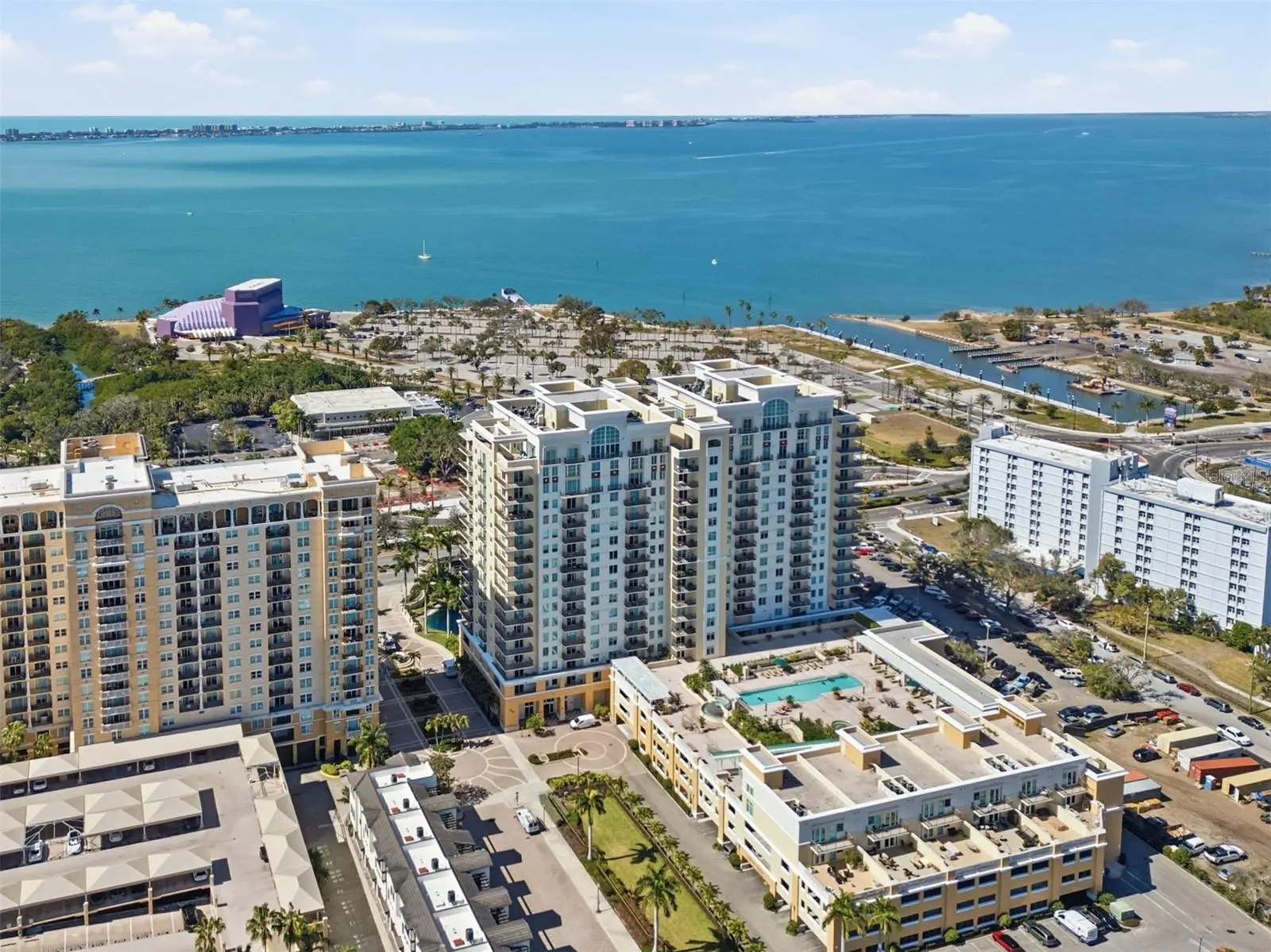 800 Tamiami Trail, FL