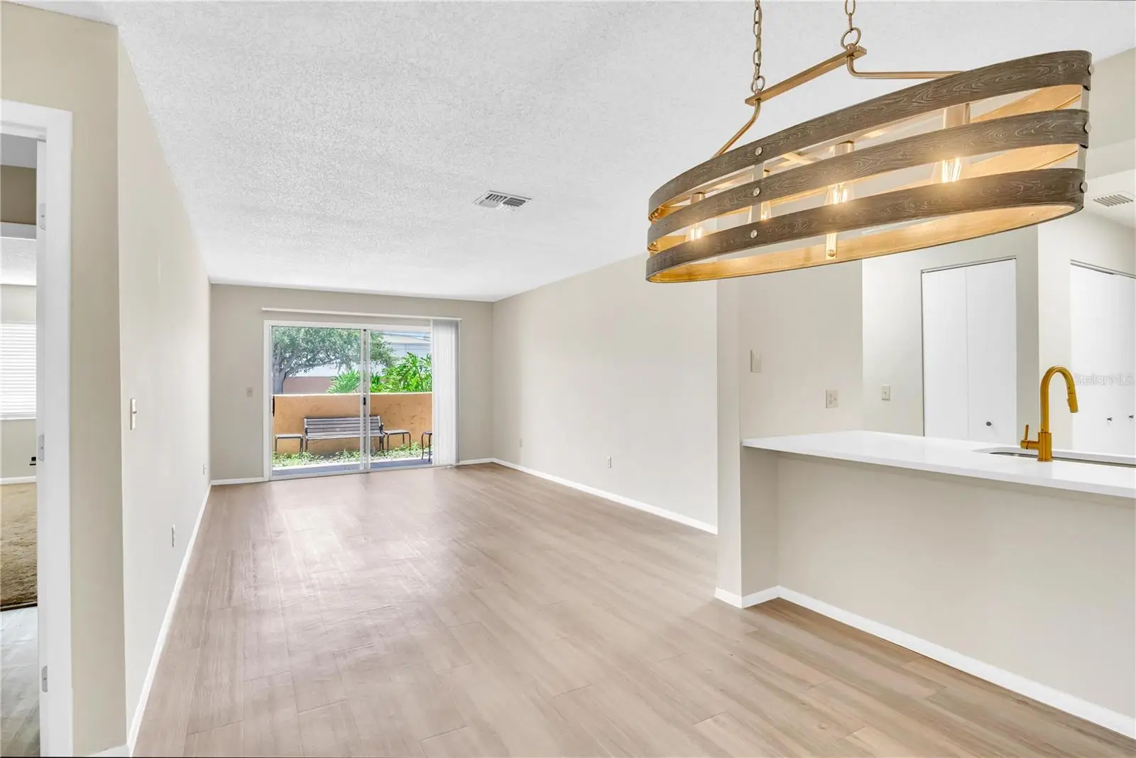 612 Kenwick Circle, FL
