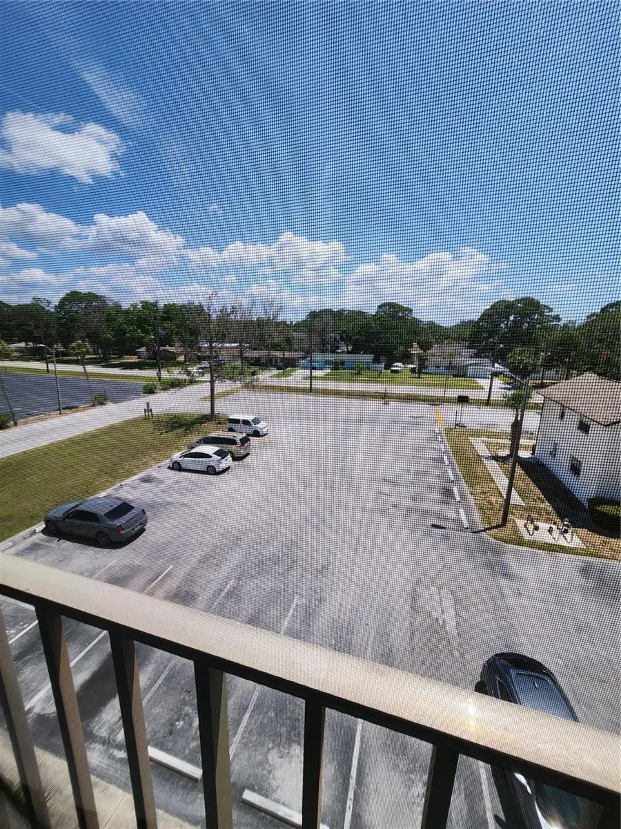 5541 Bay Boulevard, FL