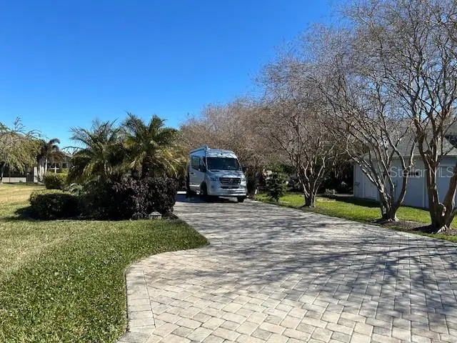 427 Travelers Drive, FL