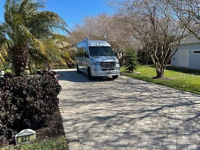 427 Travelers Drive, FL