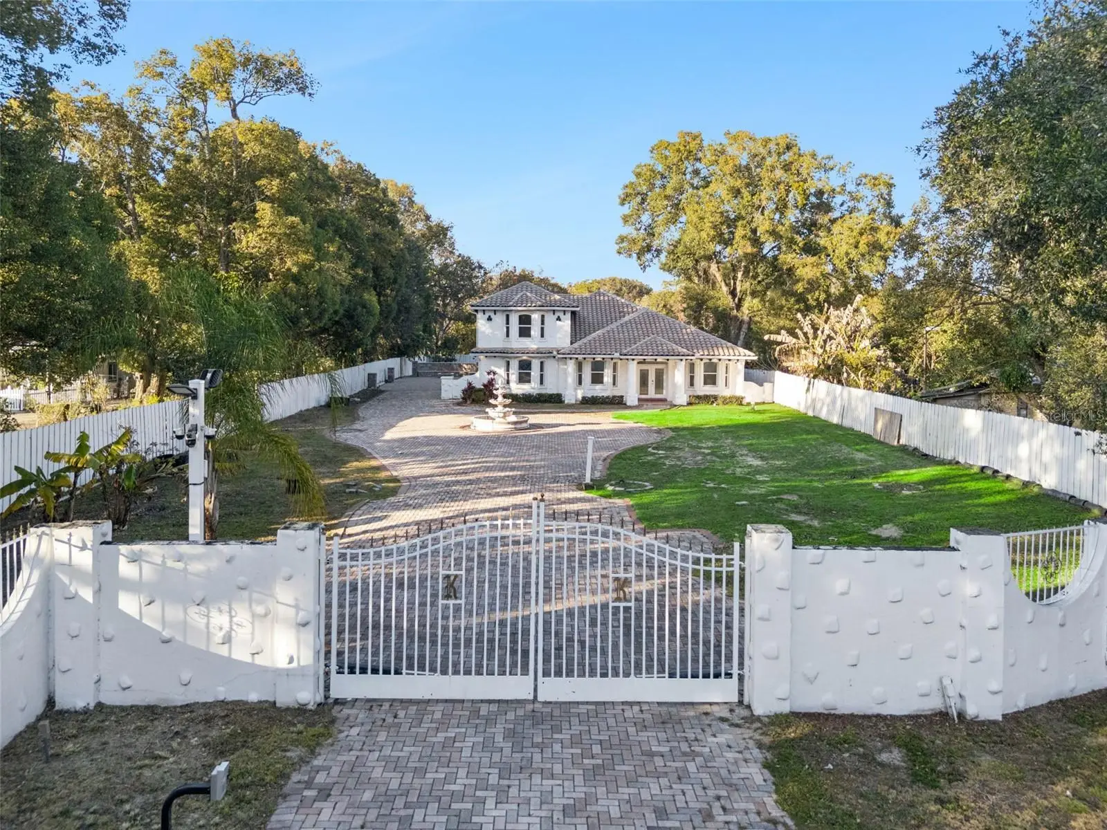 20 Rewis Street, FL