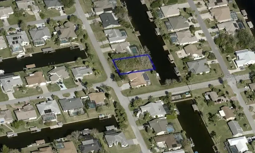 25 Christopher Court, FL