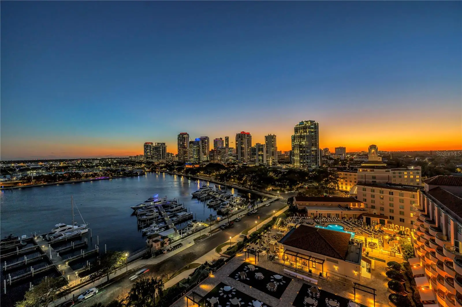 555 5th Avenue, FL